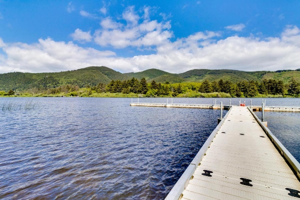 Rockaway Beach Condos Main image